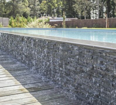 construction piscine à débordement cascade toulouse 31000