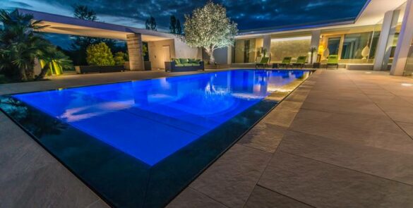 construction piscine à débordement toulouse 31 haute garonne