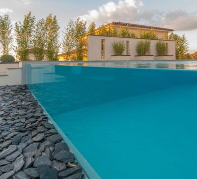 construction piscine à débordement toulouse pisciniste