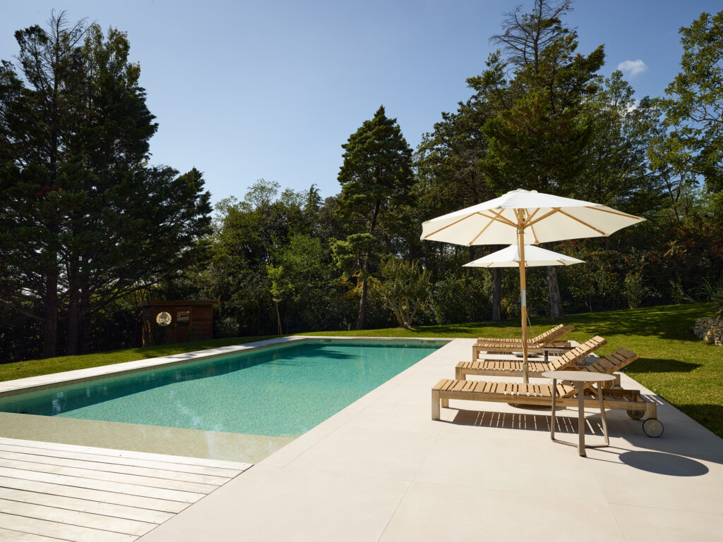 Rénovation et aménagement paysager piscine