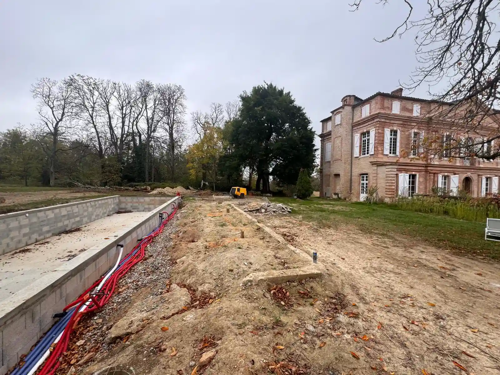 construction d'une piscine à couloir de nage