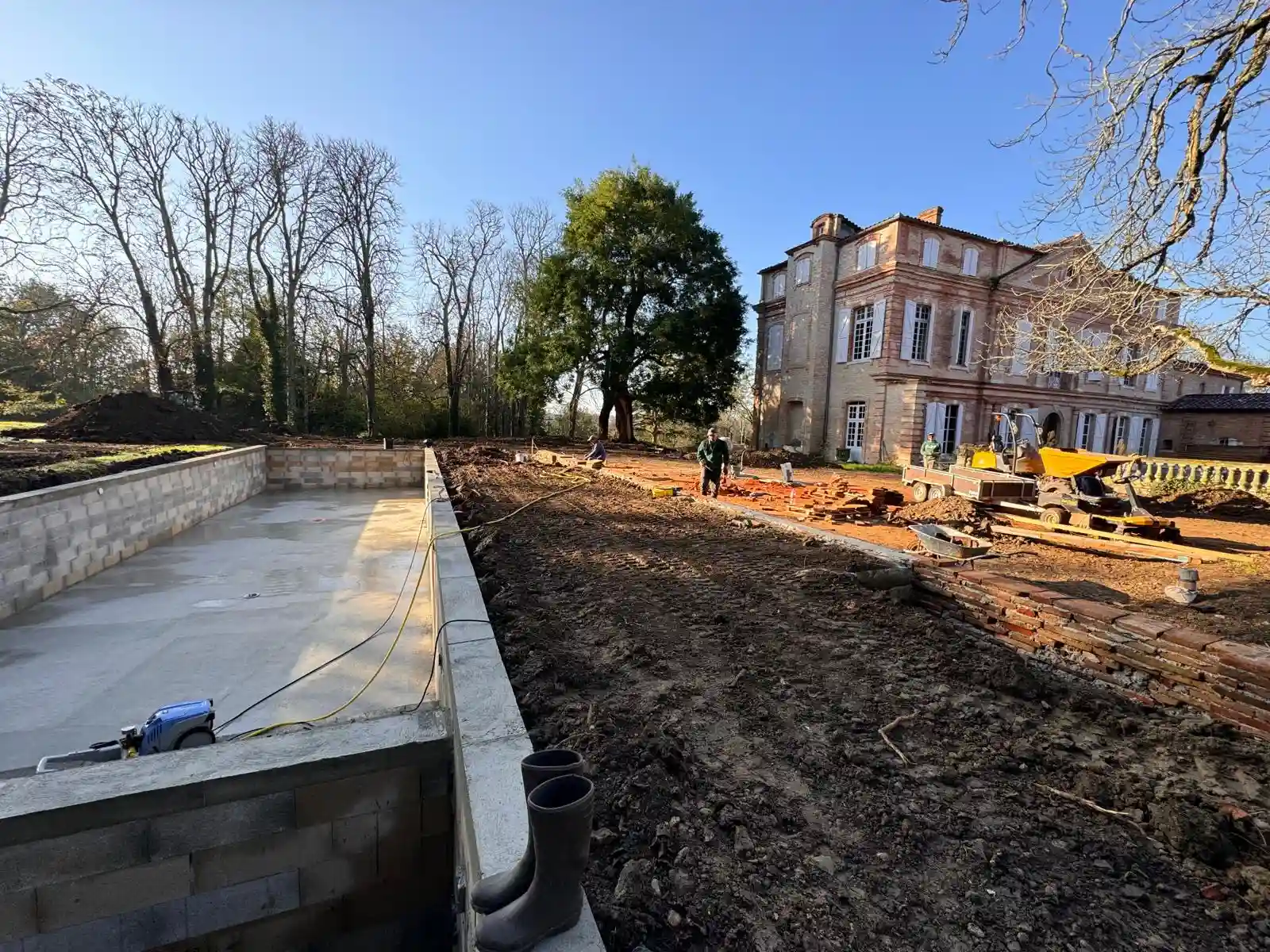 terrassement construction piscine couloir de nage