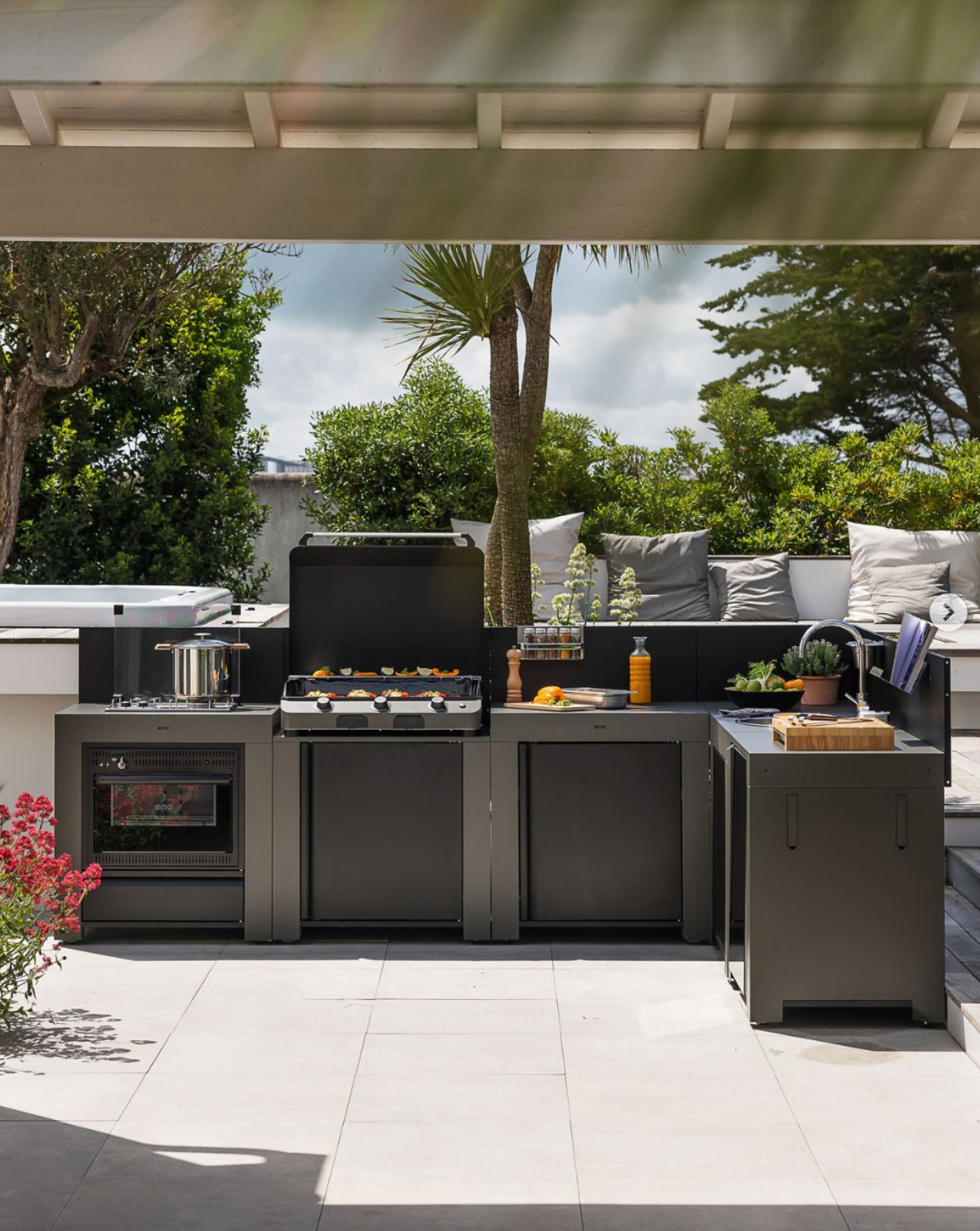 cuisine extérieure équipée sous pergola Toulouse